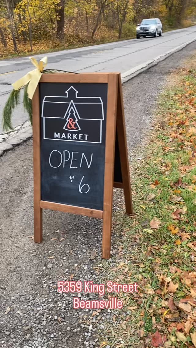 Market Weekend!! OPEN 12-6pm
Avoid the crowds and get your holiday shopping done early!! #shoplocal #shopsmall
#remadefurnituretoronto #remadefurniturelincoln #andoncewewere #custom #customreupholstery #reupholstery #upholstery #customupholstery #makers #torontomakers #shoplocal #onthebenchupholstery #cutompillow #madetoorderpillow