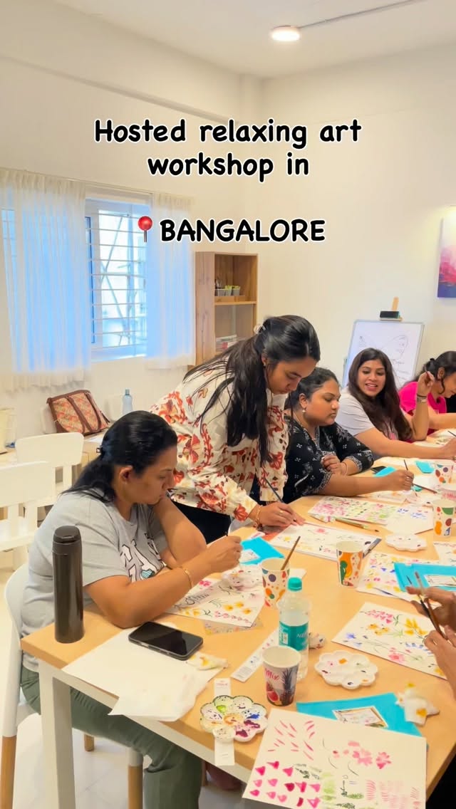 Mumbai, let's get creative! I'm excited to host an art workshop where we'll paint 8 gorgeous flowers together. Whether you're a seasoned artist or just starting out, everyone is welcome! Join me and fellow art lovers for an unforgettable weekend. See you there ♥️
#watercolorpainting #mumbaikar #mumbai #mumbaiartist #mumbaiartlovers #mumbaiartworkshops #mumbaipaintings #paint #thane #andheri #artlover #watercolorworkshop