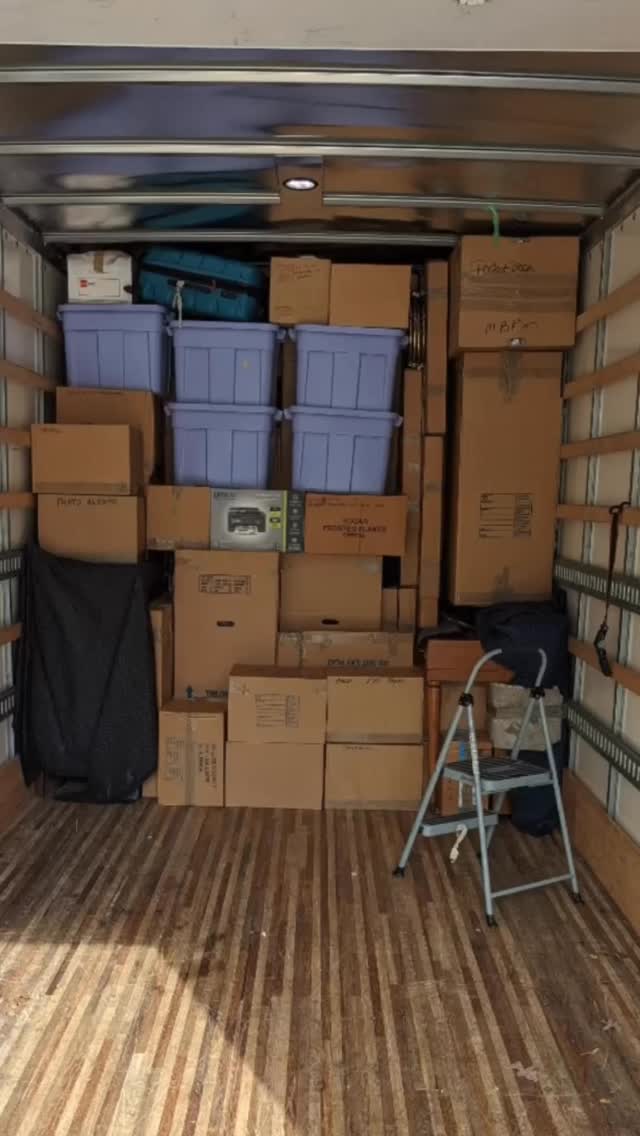 Get in touch with your friendly neighborhood packers & movers today for a free quote! Let’s do it! 📦 💪🏻💪🏿