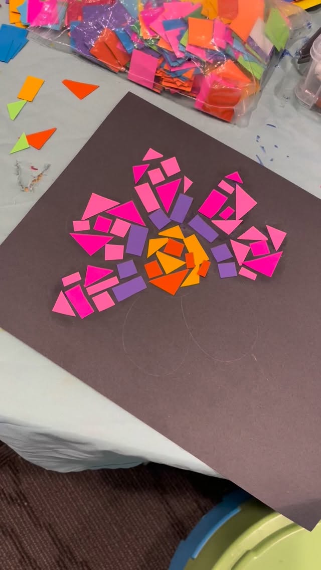 Try this at home with just paper and glue! #Mosaic #mosaicart #mosaicadtkids