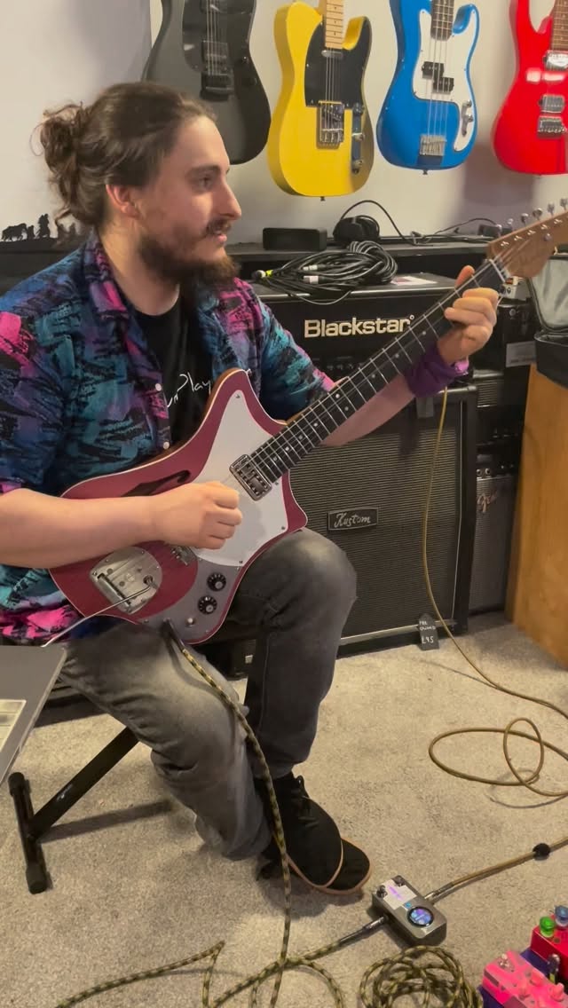The other day we had a special visit from Luke at @madocguitars , who brought in some of the stunning instruments he’s been crafting.
@aaronwatkins.music even got to try them out and wow, they sound incredible! 😄🎸✨
You should definitely check them out if you get chance! 💜 @mooeraudio @blackstaramps