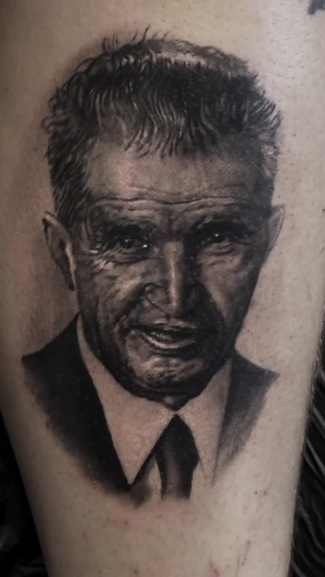 Tatuajele prind viață cu tat-too.tv 🎥✨
Vrei un tatuaj unic? Acum e momentul.
Intră pe tattootv pentru mai multe detalii.
Artist: @schwarzcraiova