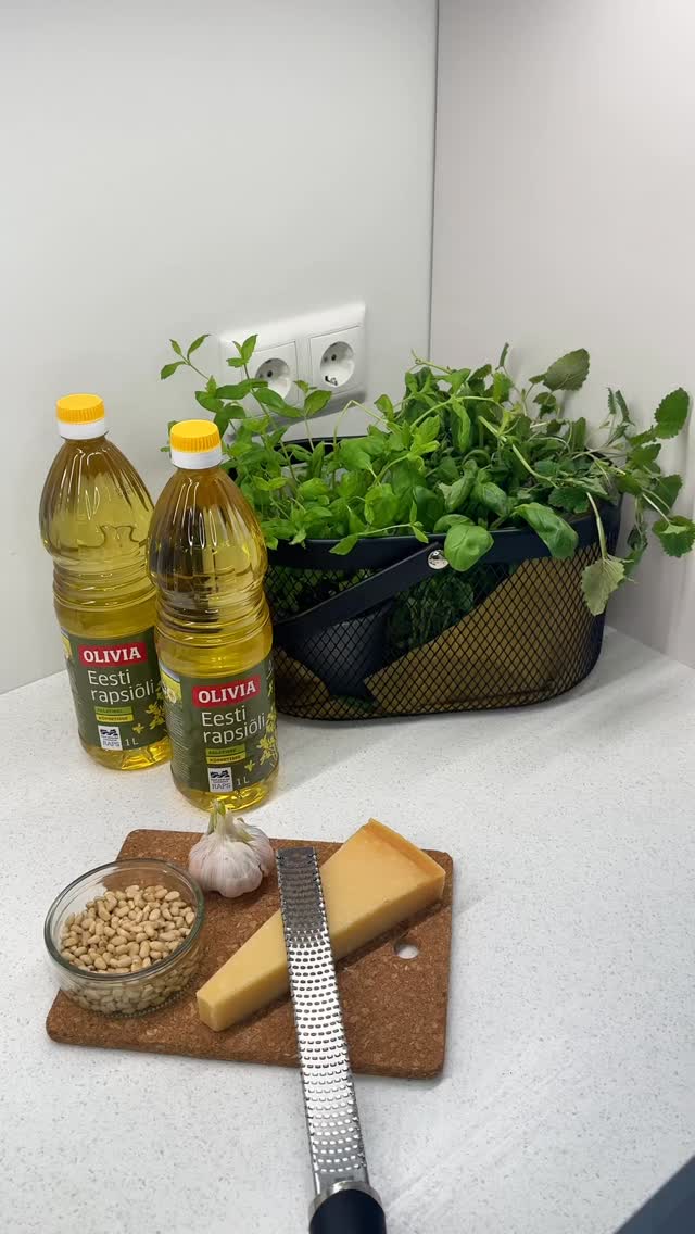 🎄 Pehme, juustune ja pidulik – Jõulupärg Olivia pestoga 🧄
Kui otsid sel aastal mi....