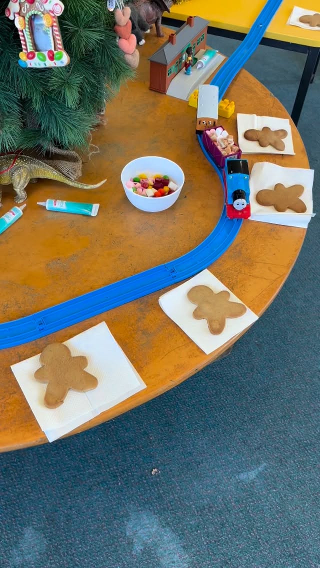 A touch of Christmas magic for our tamariki 🎄✨
The annual Treat Train gingerbread decorating is always a favourite and such a special highlight for all! #christmas #gingerbreadman #preschool #preschoolart