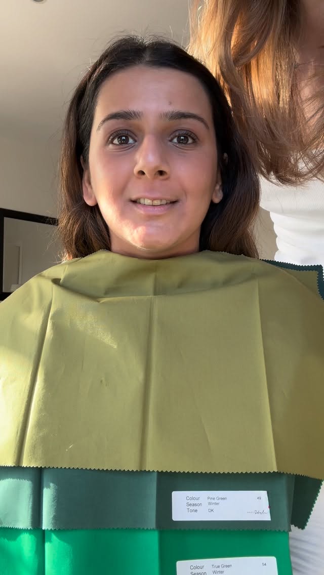 Colour analysis isn’t about banning colours , it’s about discovering the shade, hue, and value that brings you to life. 🌿✨ Which green do you think suits her best ; the first or the second?
#personalstylistlondon #personalstylist #colouranalysis #colouranalysislondon #colouranalysischelsea