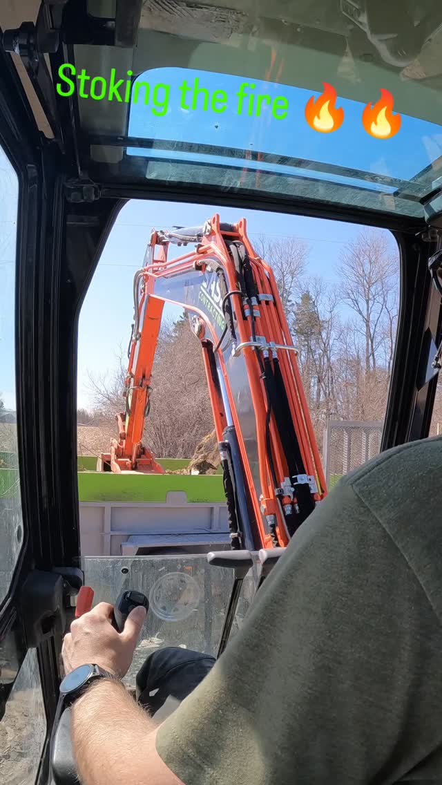 Stoking up the fire 🔥🔥🔥
#heavyequipment #hardscape #kubota #miniexcavator #excavator #excavatorlife #landcaping #heavyequipment dirtwork #dirtygraphix #treework #heavyequipment #excavating #lotclearing #landclearing #landclearingcompany #bluecollar #dirtyhandscleanmoney #fire #bonfire