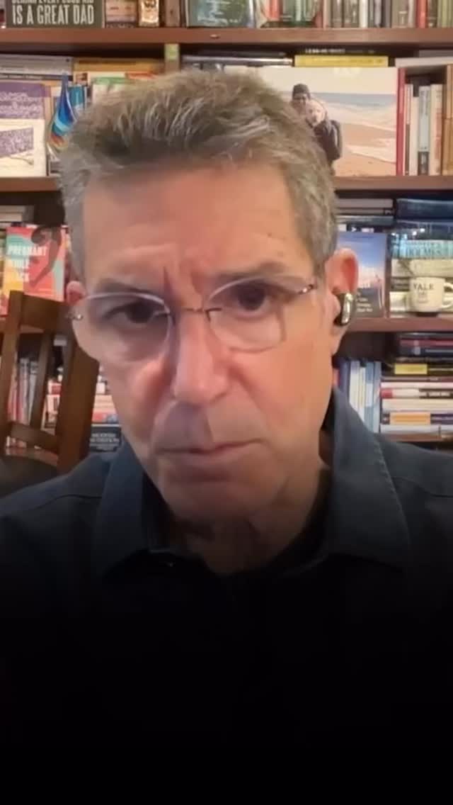 When the loudest voices in health are selling confusion, fear, and the next quick fix, it’s hard to know what — or who — to trust. That’s exactly why today’s conversation on the newest episode of the Switch4Good podcast matters. Dr. David Katz @drdavidlkatz has spent decades cutting through the chaos with uncommon clarity. A renowned physician, bestselling author, and one of the most influential thinkers in nutrition and preventive medicine, his work has helped millions rethink the very basics of how we eat and how we live.
In this very special episode, he unpacks what determines human health, what real nourishment looks like, and why choosing it now is more radical — and more necessary — than ever. If you’ve ever wondered what’s true, what’s marketing, and what actually moves the needle on well-being, this is a must-listen conversation.
Listen to the full episode via switch4good.org/podcast