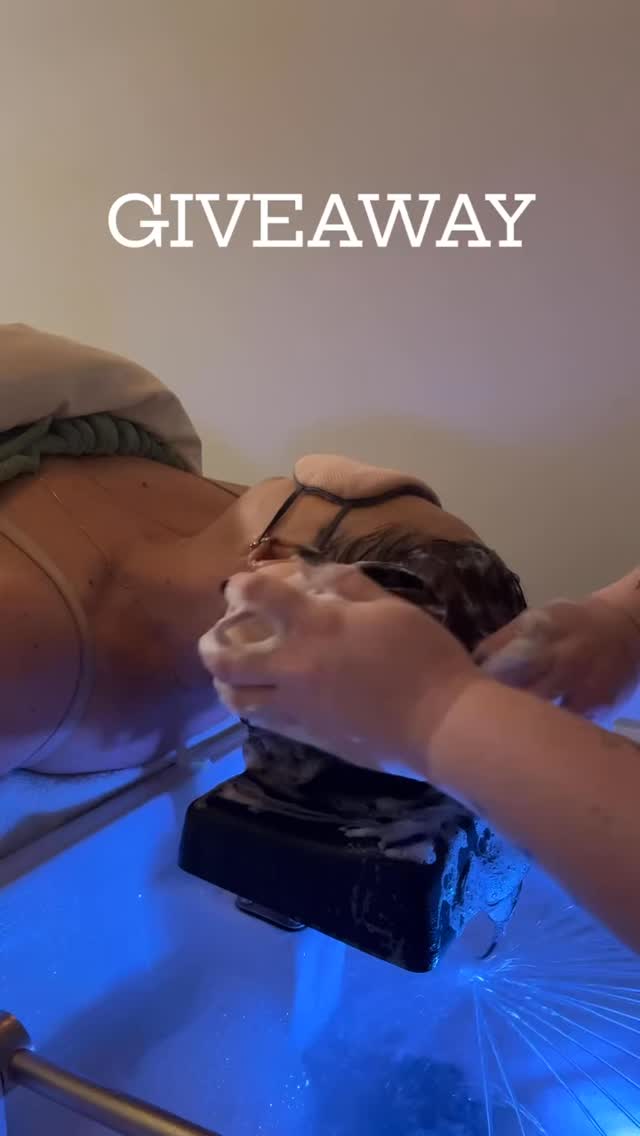 ✨ GIVEAWAY TIME ✨
Win a FREE Head Spa!
I’m giving one lucky winner the ultimate 90-minute scalp + soul reset — my Essential Head Spa treatment. 🧖🏼♀️🌿✨
If your scalp, hair, or nervous system needs a reboot… this is your moment.
How to Enter:
1️⃣ Like this Reel
2️⃣ Follow my page
3️⃣ Tag a friend who loves self care (each tag = 1 entry!)
4️⃣ Bonus: Share to your story & tag me for 5 extra entries
Double your chances by entering on Facebook as well
@halohairstudioandheadspa
What You’ll Win:
🌿 Scalp analysis
✨ Deep cleanse + exfoliation
💆♀️ Hot oil + pressure point massage
🌊 Detox steam treatment
💨 Light blowdry & style
A full 90 minutes of pure bliss.
Giveaway closes November 28th. Winner announced on stories!
#kelownaheadspa #kelownasalon #uppermissionkelowna #japaneseheadspa #scalpcare #healthyhair #selfcaretime #kelownagiveaway #okanagangiveaway #yyjhair
Kelowna • Upper Mission • In-home head spa
Good luck + happy relaxing! 💛🫶