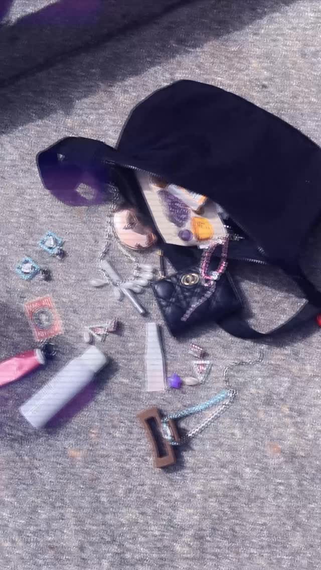 VIDEO BY @breatheableart for SWTP X @joomilim collab 💖💎🎥
You can read Zoe’s exclusive interview TODAY 🔗 visit the link in our bio for all the dish on this iconic brand and designer <3 !!!