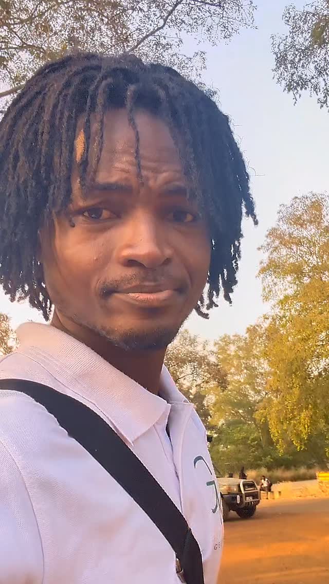 As we live, may we endeavour to travel. SAFARI TOUR IN ghana with @juvenal_le_guide.