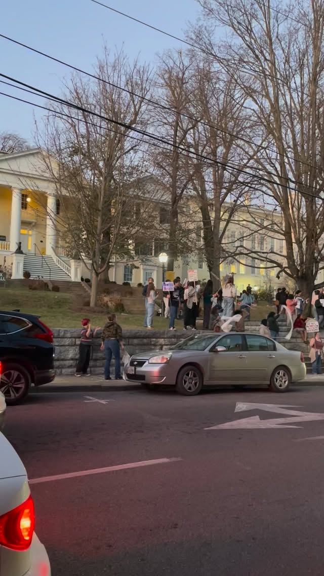 Could not argue with that!
#Staunton #StauntonVA #DowntownStaunton ##StauntonLove #VisitStaunton #VisitStauntonVA #HistoricStaunton #VA #Virginia #VirginiaIsForLovers #LoveVA
#Shenandoah #ShenandoahValley #AugustaCounty #WaynesboroVA #HarrisonburgVA #CharlottesvilleVA #LexingtonVA #RoanokeVA
#stauntonbooksandtea