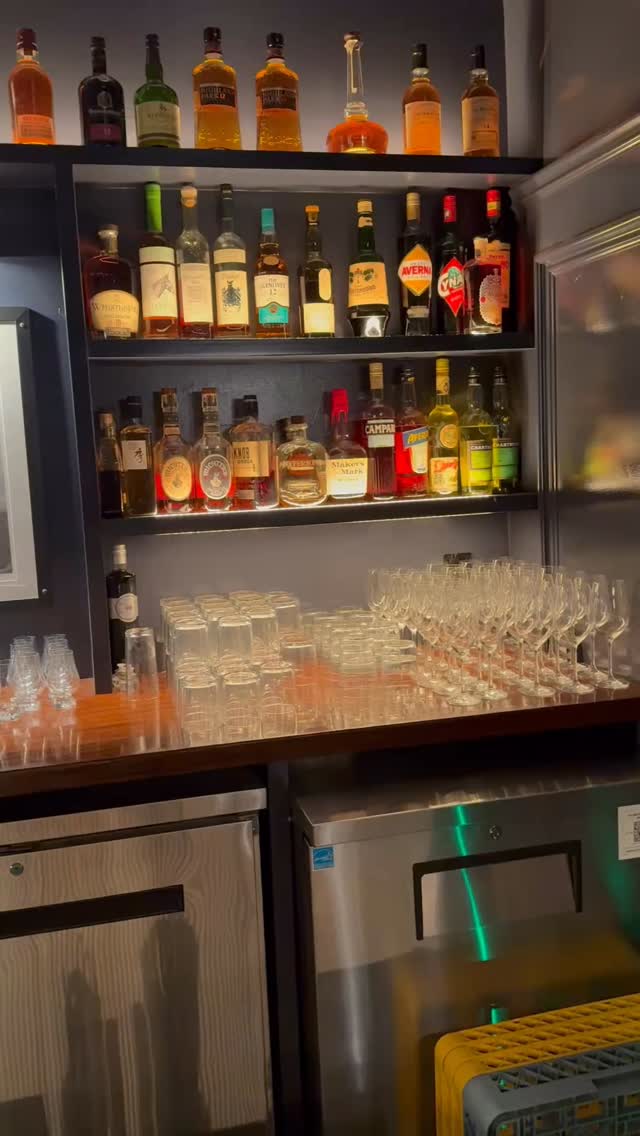 Work hard. Speakeasy harder. 🍸
#StratHouseEvents #SFNights #CorporateCool