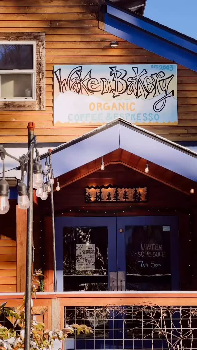 Who else can’t wait for mountain top muffins?! Do your snow dance, wax your boards, and change out your tires! Temps are dropping outside but our ovens are still hot as ever - come see what we’ve been baking!🍪