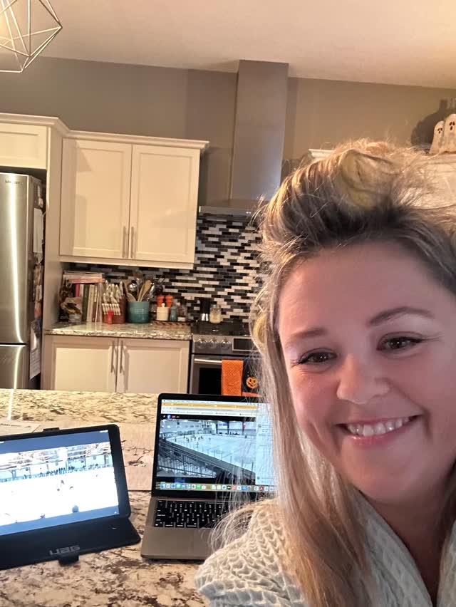 Monday mood: streaming a hockey game, answering clinic messages, and pretending this is totally manageable.
You can have it all, just not separately or calmly.
#ThisIsFine #MomLife #ClinicianLife #MondayMayhem #TheJuggleIsReal
audio - @lihayk