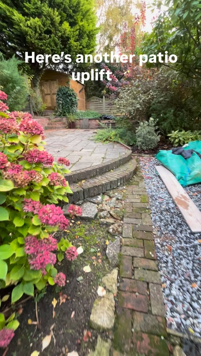 🏡 Here’s another beautiful patio transformed in Loose over the last couple of weeks 👌🏻
#patio #garden #home #kent #rustic #cottage #limestone