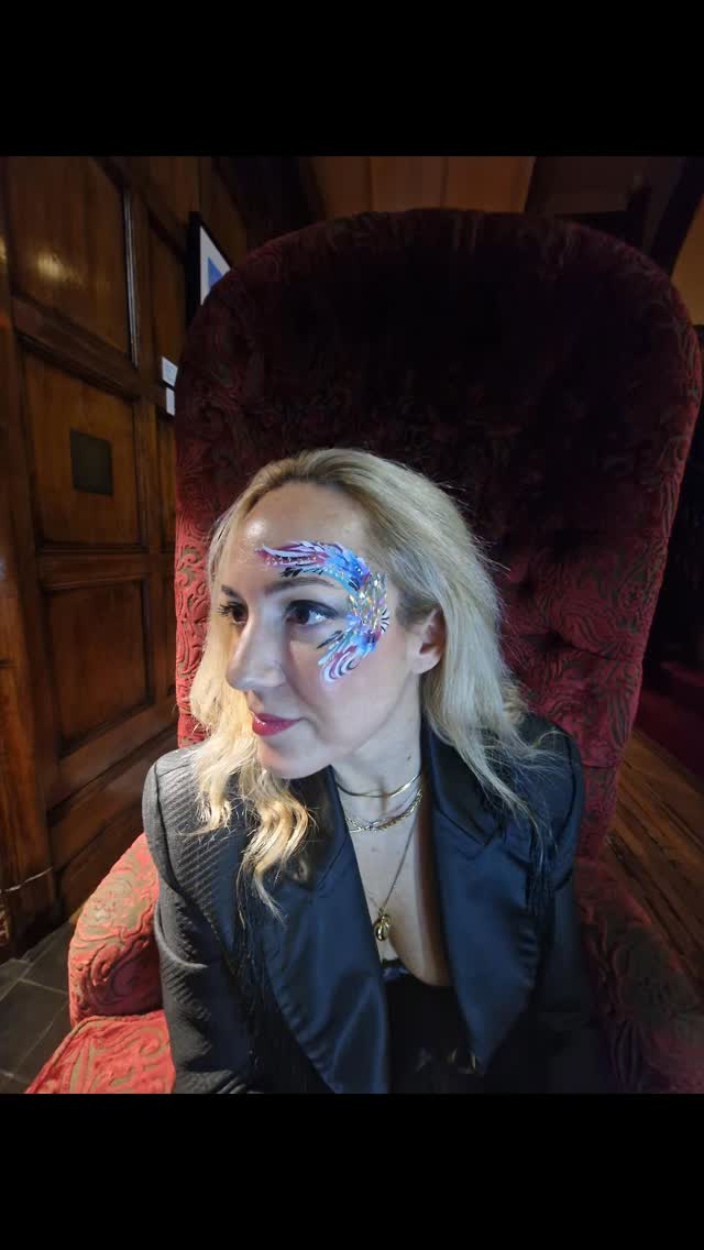 Bringing a little winter magic to every face ❄️✨
We loved creating these sparkly looks for the Winter Carnival party!
#ArtycatFaces #WinterCarnival #FacePaintingArtist #AdultFacePainting #WinterParty #EventEntertainment #CreativeMakeup #FacePainterUK #GlitterAndSnow #PartyEntertainment #WinterMagic #FestivalFaceArt #ProfessionalFacePainter #CarnivalVibes #WinterWonderlandTheme