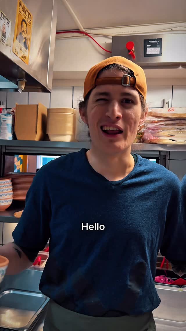 This is literally a mini version😂
#trondheim #streetfood #laborder #mexicanfood #nachomakingnachos