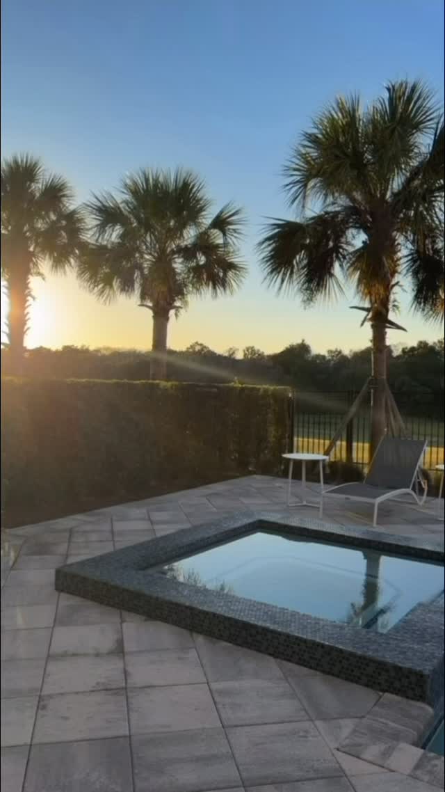 🎥Retreat Recap: Had the honor to be booked for the private chef dinning experience for the Wedding Film Lab Retreat located in Orlando, Fl!!! @tristianb__ was an incredible host and appreciate you booking with Chef CherryOnTop 👨🏾🍳🍽️
Being surrounded by fellow creatives and excellence was a true pleasure, and look forward for more to come!
🗓️Be sure to book your private chef experience for any of your upcoming special occasions/events & Tag a friend that may enjoy this special service in the comments below ⬇️