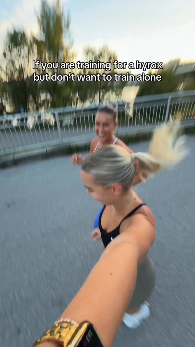 Ready to train together? Join our Fitness retreat in Tenerife 10.-17.January! 💪☀️ #hyrox #workout #runclub