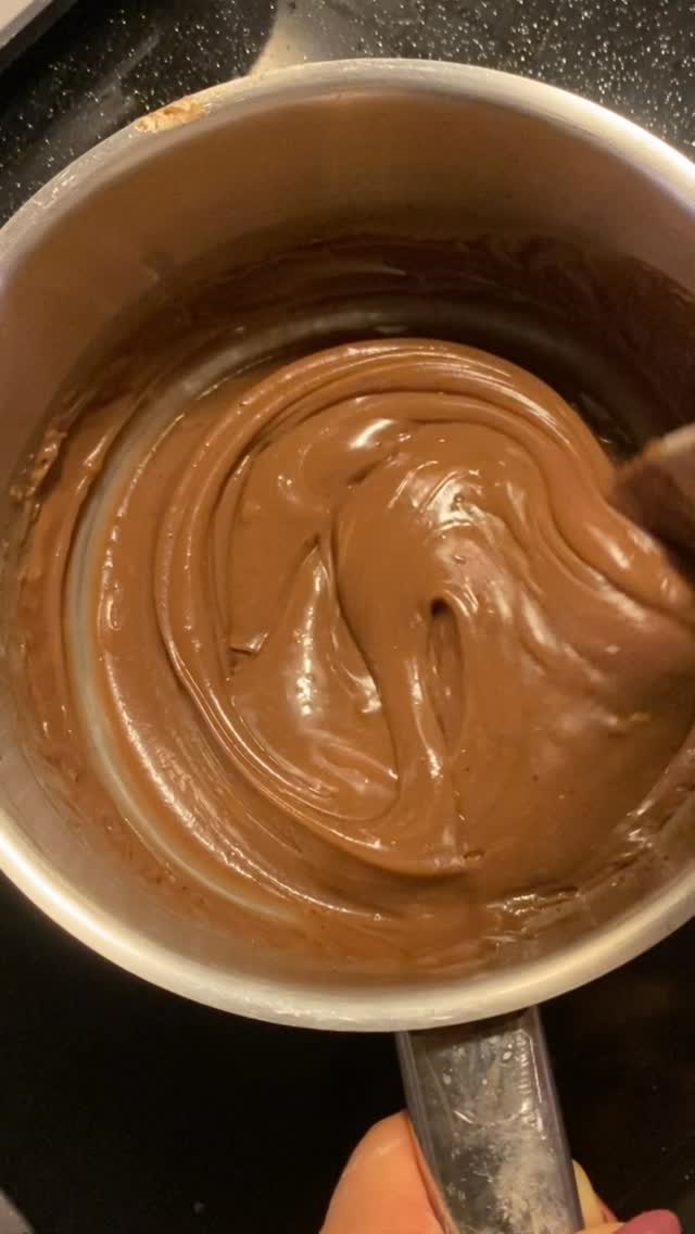 ✨ Christmas magic is coming!
Can you guess what’s on this year’s menu? 👀🎄
Launching THIS WEEK — keep your eyes (and sweet tooth) ready!
.
.
.
.
#ilogourmet #rakastanbrigadeiroa #ChristmasMenu #Brigadeiros #ChristmasTreats #SmallBusinessChristmas