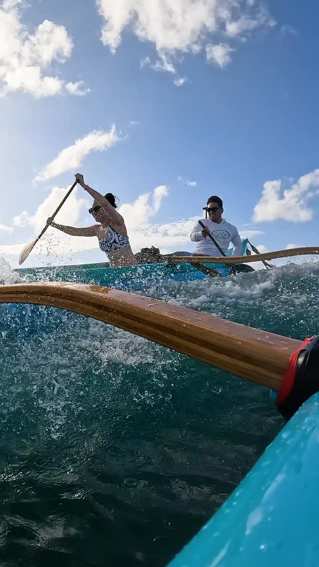 A Paʻina on the ocean. #kapuawaaexperiences #waikiki #diamondhead #outrigger #luckyweliveinhawaii #kekai #ocean #canoe #honolulu