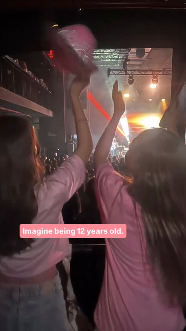 Absolute core memories made last night at the @jamesjohnstonmusic concert!
It’s moments like this 💫 🪄 🎶