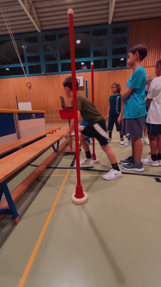 Se pensiamo alle origini del Parkour capiamo che le sue radici affondano fin dal principio della nostra memoria genetica. Ognuno può! #parkour #parkourkids #speedrunning