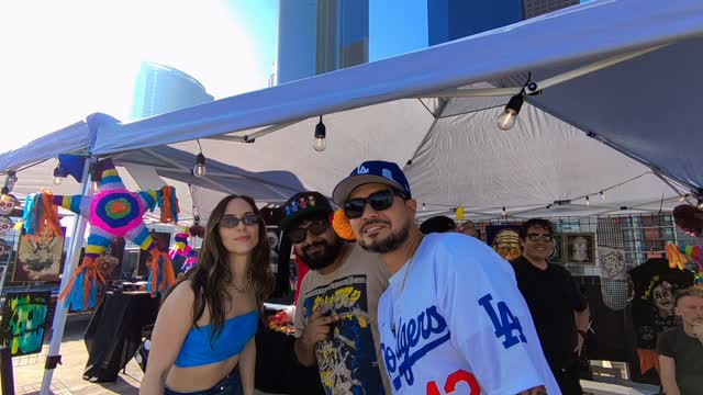 From LA to the world... ✌🏾💜🎨