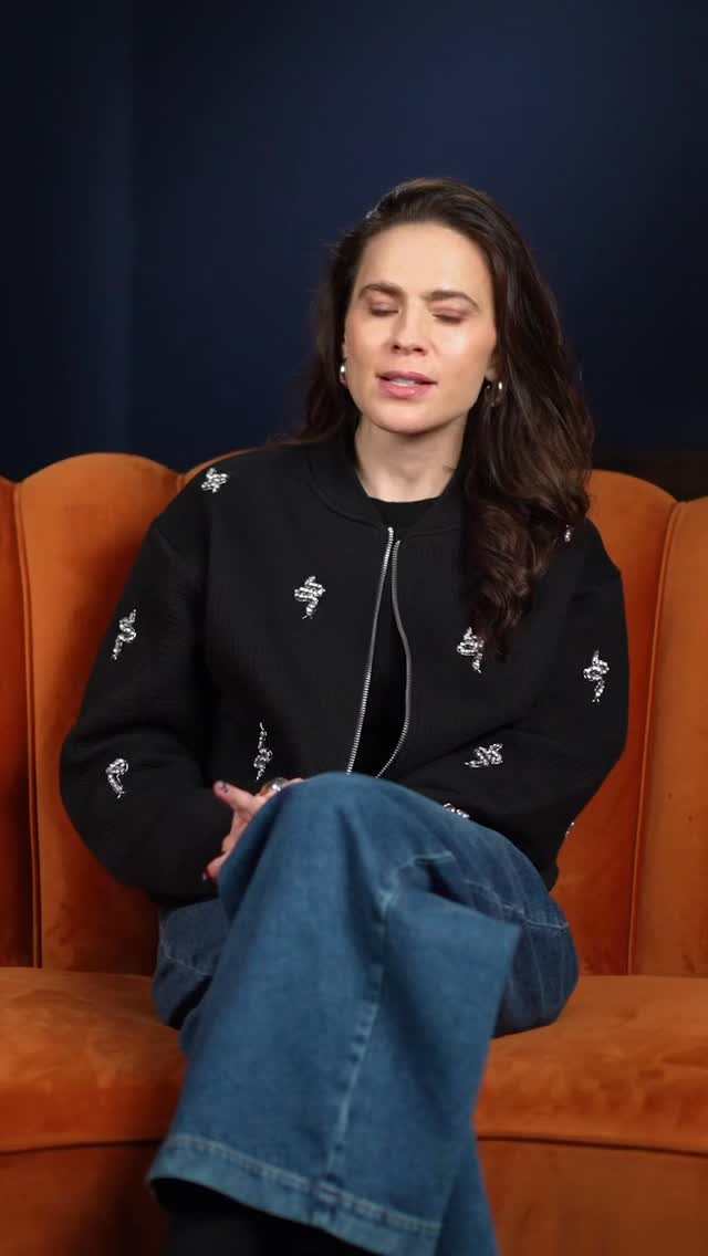 This is so cool - thank you @audibleuk. Her Last Christmas is out how, performed by @wellhayley and written by meeee