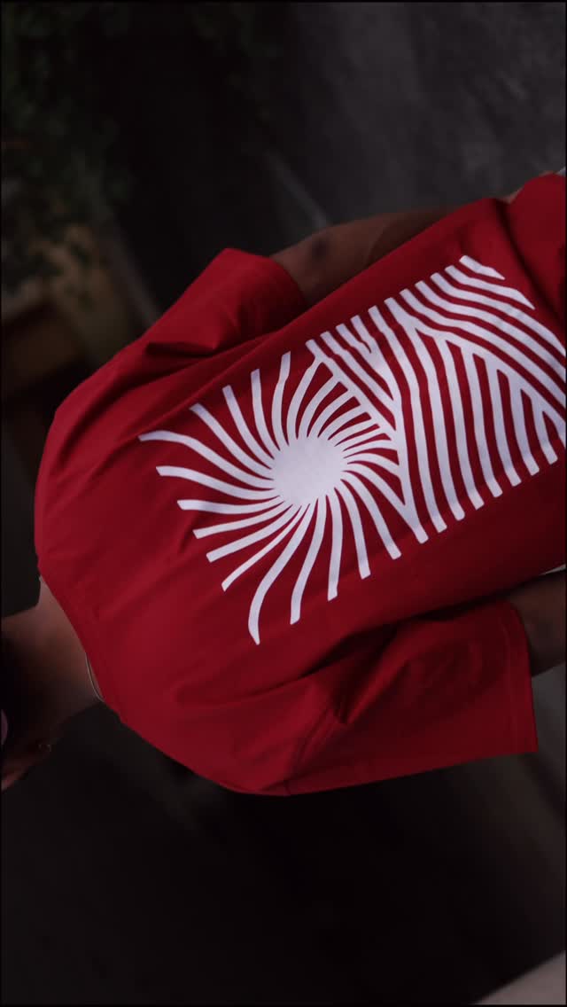 STAND OUT AND STAY CALM 💯
PRE-Order now at @videh.india ✌🏻
.
.
Project by @the.hypecartel 🔥
#fashion #Clothing #Custom #Oversized #StayCalm #DailyVibes #reels #brands