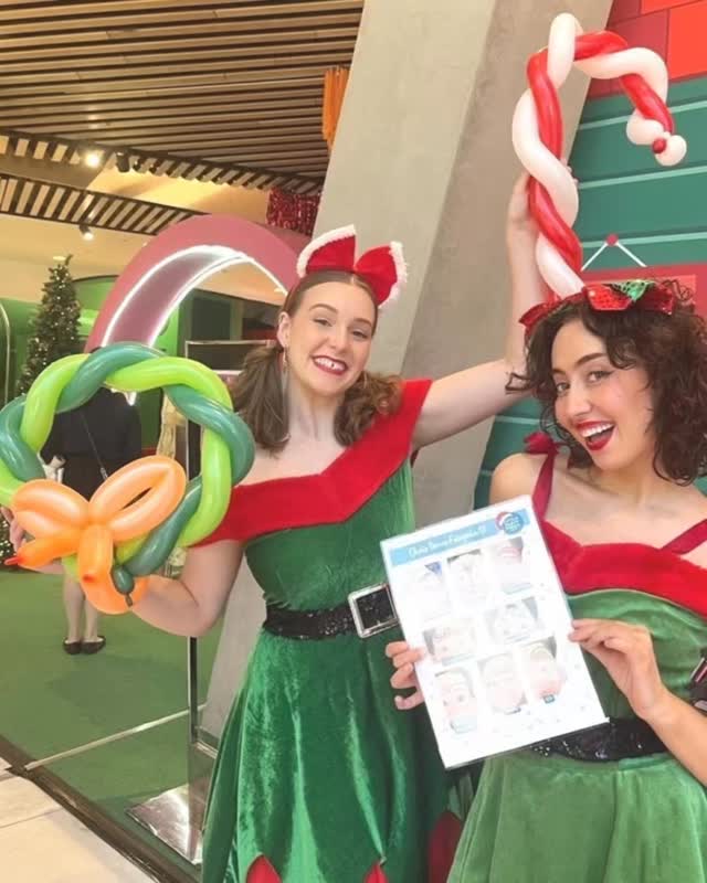 With a burst of laughter and a sprinkle of glitter — Santa’s Elves tumbled in! 🎅🧝♀️
Armed with brushes, balloons, and boundless energy, they painted festive faces, twisted christmas themed balloons, and filled the day with laughter.
The crowd couldn’t stop smiling — the magic was contagious! 🎁💫
And as the sun set on the most joyful day of the, one thing was clear…
Wherever Little Party Faces goes, Christmas magic follows. ❤️