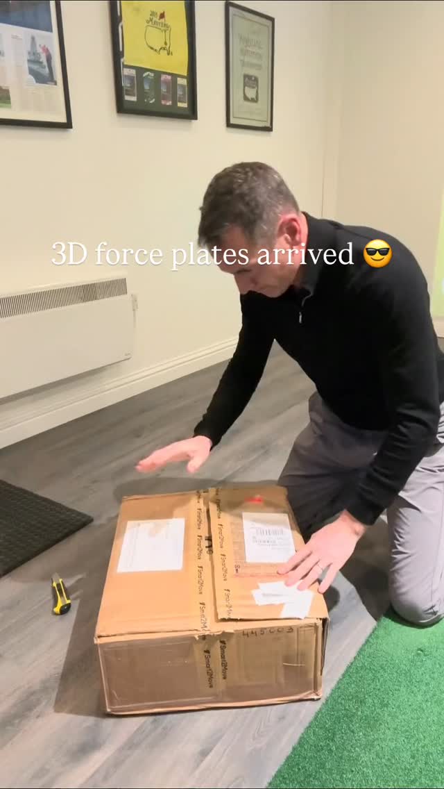 Thank you to @smart2move for my new 3D force plates which will help reveal another layer of valuable data, literally beneath all golf swings. Apparently in the trade this is know as an “unboxing”. #golflessonssurrey #surreygolf #forceplates