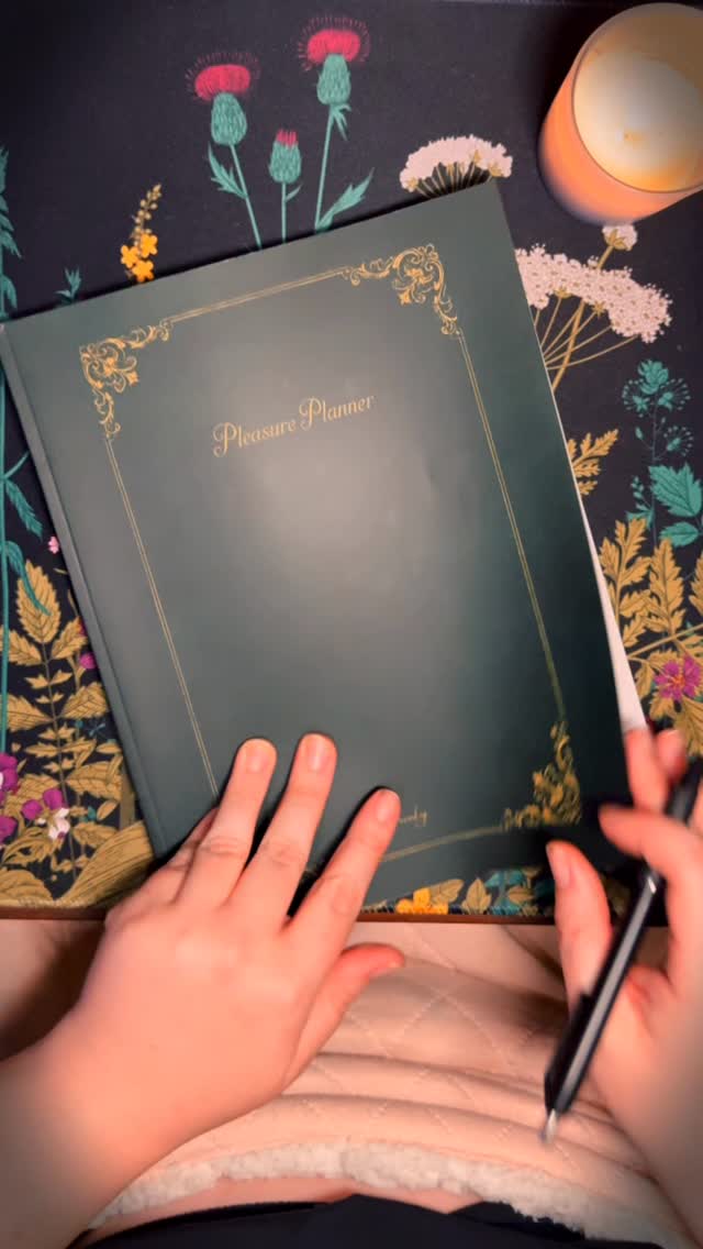 IT’S HERE!!!!
I’ve been waiting forever to hold this in my lil hands and she’s even better in person.
Follow for a between-the-sheets look inside the Pleasure Planner… and preorder yours now at feelingcheeky.shop ✨