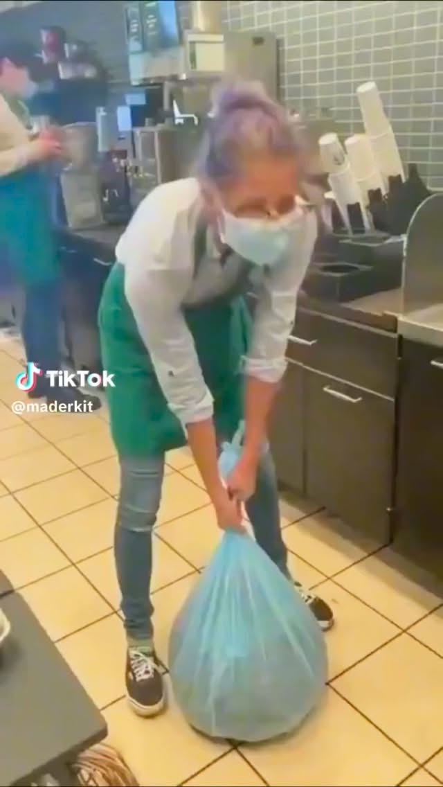 Ha szerda, akkor CUCCOS SZERDA! #burger #food #beef #szekszárd #smashedburger #mxvich #smashburger