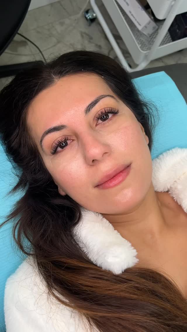 Wet Set Lashes + Brow Lamination = the clean girl glow ✨
Fresh, fluffy, lifted… zero makeup needed 🤩
Only a few spots left before the holidays!
Book now at DressYourLash.com ✨
📍 Dress Your Lash | Huntingdon Valley, PA
🌐 DressYourLash.com
📲 267-844-5227
#WetSetLashes #BrowLamination #DressYourLash #PhillyLashes #PhillyBrows #HVPASalon