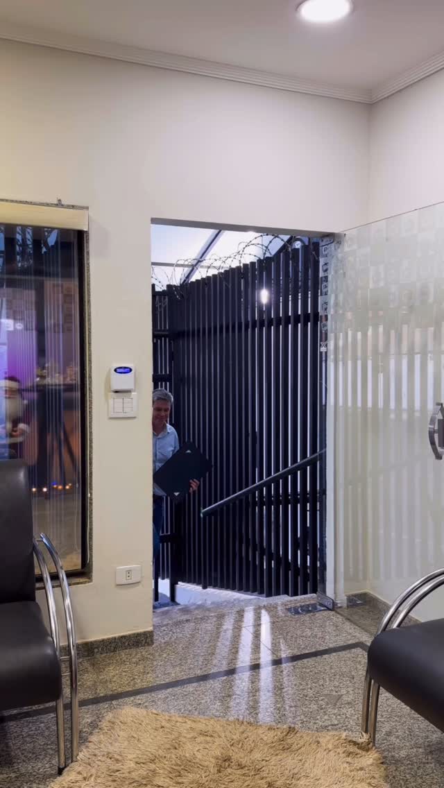 Essa moção de aplauso vai para nossos clientes ! Fomos honrados com a Moção de Aplauso da Câmara Municipal de Uberlândia, um reconhecimento que nos enche de orgulho.
Quero agradecer imensamente a nosso fundador @nlsondamaceno e a toda equipe Damaceno Produções , em especial ao vereador @vereadorqueijinho e ao nosso prefeito de Uberlândia @soupaulo.sergio pela propositura e por valorizar nossa trajetória e nosso trabalho no setor audiovisual de eventos.
Ser reconhecido em casa, na nossa querida Uberlândia, tem um sabor especial. Isso só mostra que estamos no caminho certo!
Este aplauso é de toda a nossa equipe e de todos que acreditaram no nosso trabalho.
Muito obrigado!
#MoçãoDeAplauso #Uberlandia #Reconhecimento #Audiovisual #somosdamacenopro