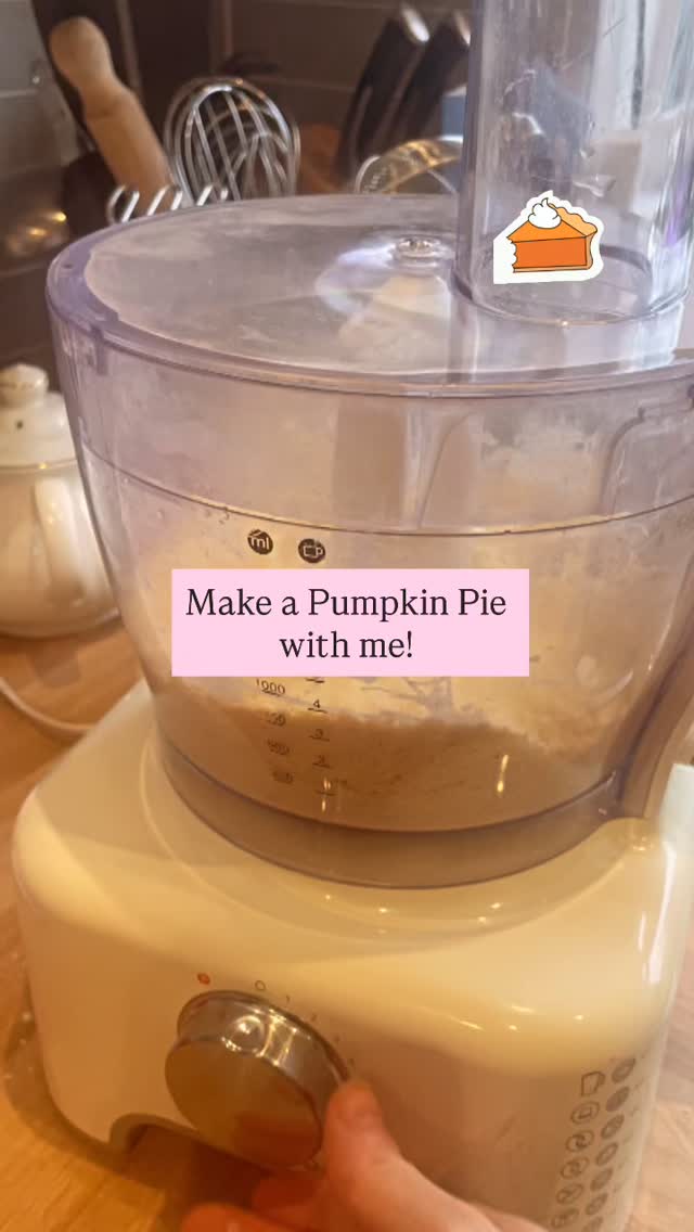 Still spaces left for fresh baked pumpkin pie! ❤️🍴😋🍽 But these are filling up fast so get yours booked quick!
📆 Choose your date
🚚 Delivery to your door around Glasgow or free pumpkin pie collection from our production kitchen in the west end of Glasgow
⏰ All pie orders must be made by Tuesday, 25 November.
Book your pumpkin pie via the link in our bio 👉
Last deliveries and order collections are on Thursday, 27 November.
#pumpkinpie #pumpkinseason #pumpkinspice #orderplaced #autumnvibes #pieoftheday #ilovepie #pielovers #glasgowbusiness