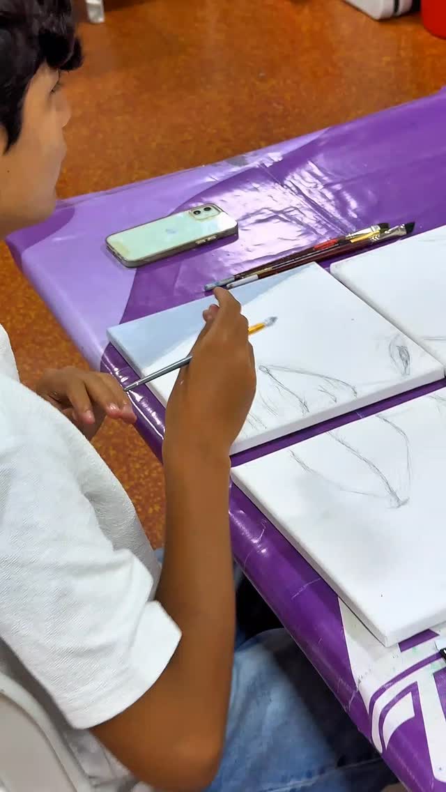 📚🎨Aquí, los estudiantes desarrollan su creatividad mientras aprenden dibujo y pintura de forma divertida.
Potencian su motricidad, expresan sus emociones y descubren el placer de crear con sus propias manos🎨
👉 ¡Inscríbete hoy y deja que el arte despierta tu talento!
📱 Contáctanos y reserva el cupo de tu hijo 3118617584 y visita nuestra página web haciendo clic en el enlace de la bio.