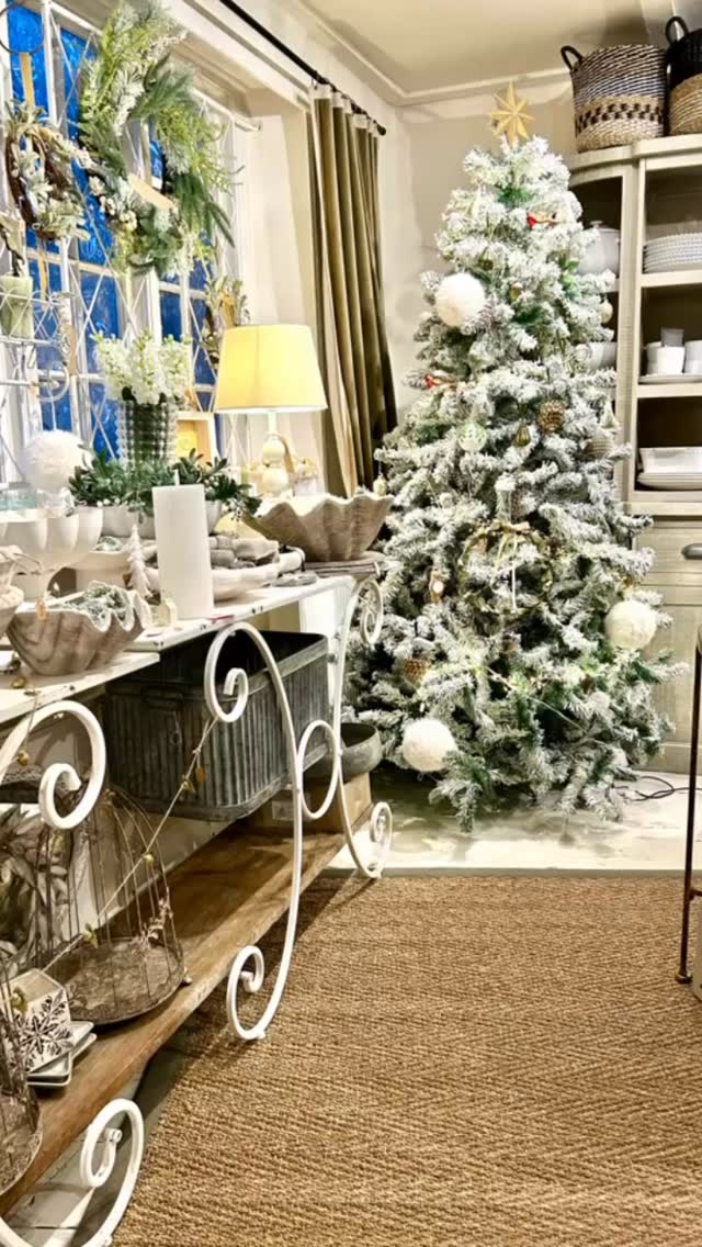 We will be open this Sunday from 11am until 2.30pm! #sevenoaks #independentretailer #sevenoakslifestyle #interiorstyling #shoplocal #countryliving #sevenoaksmums #independentretail #xmasshopping #xmasdecorations #uniquegiftideas