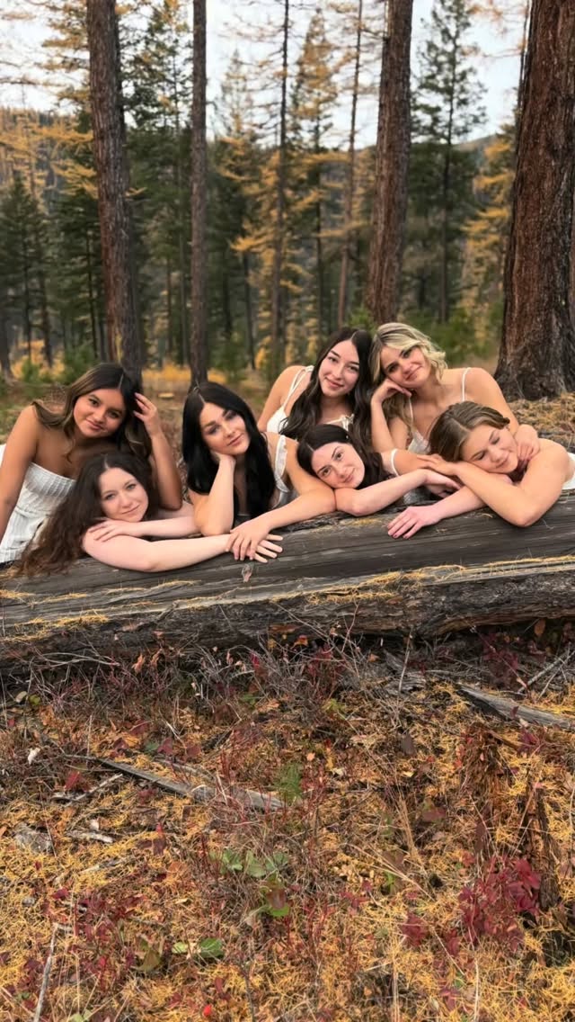 One of our favorite events of the year — our annual Elite Team Photoshoot! This marks our 3rd year, and every time @jseng.photos captures the magic, talent, and spirit of our dancers so beautifully. We can’t wait to share more from this unforgettable day! Shout out to @tyylirae @hilaryjane29 for assisting! 🍂🌲🤎
#cadscompteam #creativeartsdancer #cadslife #dancer #dance #dancephotoshoot #danceinthemountains #truemeaningofcoldfeet #weloveourdancefamily