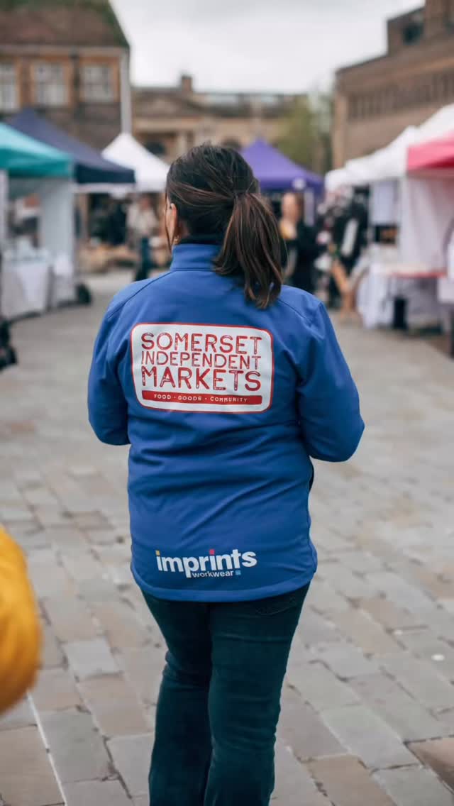 Once again, a great big heartfelt THANK YOU to everyone for making Sunday’s (extra) Taunton Independent Market a HUGE success! Here are a few pics from the day! 🙌
THANK YOU to all my AMAZING stall holders, my brilliant support team, our sponsors Gibbins Richards Estate Agents, The Sweethearts - Somerset for the brilliant musical entertainment, and to every single person who came and spent money with our family of seriously wonderful local businesses… you’re all amazing! 🙏
We’ll be back on Castle Green in Taunton, with the first of our Christmas Markets on Saturday 29th November, with a festive market packed with gorgeous gifts and treats for the festive season, unique finds, and fabulous food and drink to take home or enjoy on the day.
#christmasmarkets #FoodGoodsCommunity #taunton #festivemarkets #somersetmarkets #tauntonmarket #shoplocal
Photos: @daffodil_pr