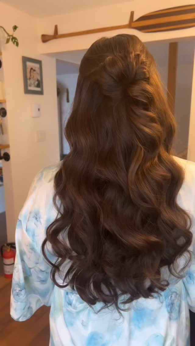 Half up for this beautiful bride