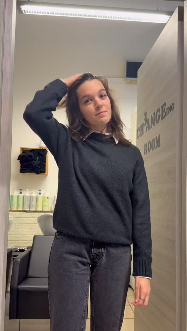 The Ch3anging Room did the Magic again😍
Don’t miss out the next one 🔥 Follow us for more 🔥🔥✂️👩🎨
📍Via Bullona 1, Milano
#haircut #shorthair #parrucchieri #parrucchierimilano #tagliocapelli #tagliocorto #hairtransformation #hairgoals #milano #bixie #hairtrends