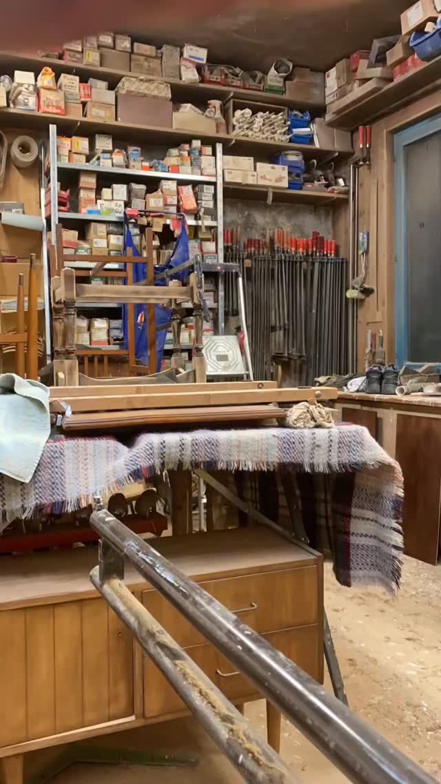 When they ask “what did you do this weekend?” #upcyclingfanatic #furnitureflipper #diynerd #circular #zurich #vintagefurniture