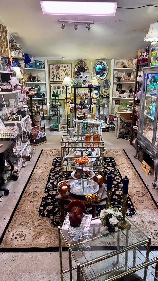 Step inside Molly & Bell and get lost in one of the most colorful, inviting vintage spaces inside the Tomato Factory. Their booth is packed with the kind of finds that make you smile the second you see them — glowing uranium glass, vibrant vintage kitchenware, enamel-top tables, drop-leaf tables, retro barware, sewing notions, old-school utensils, decorative trays, candlesticks, mirrors, and shelves full of classic collectibles.
Every corner is layered with character… glass in every color, well-loved farmhouse pieces, quirky toys, seasonal décor, and those unexpected treasures you only stumble upon when you explore a true vintage dealer with great eye and depth.
You’ll find Molly & Bell among 20+ unique dealers inside the Tomato Factory in Hopewell, NJ — a favorite local destination for antiques, décor, and one-of-a-kind discoveries.
#TomatoFactoryAntiques #MollyAndBell #VintageFinds
#Antiques #Collectibles #HomeDecor #ShopLocal
#HopewellNJ #VintageCharm #AntiqueShopping