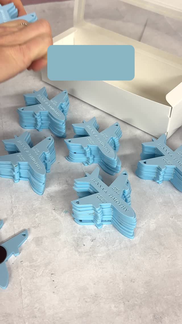 Set the vibe for your destination wedding with these magnetic Save the Dates! ✈️💍
Choose from 16 colours in matte acrylic, mirror acrylic or wood (sky blue shown in this vid!) 🌈
A keepsake your guests will treasure on their fridge forever 💌✨
🛒 LINK IN BIO 🛍️
🌍 WORLDWIDE SHIPPING 📦
#bride #bridesofinstagram #bridetobe #destinationwedding #savethedate #2027wedding
Save the Date Keepsakes | wedding stationery | destination wedding | engaged | bride to be | small business | 2027 bride | magnetic save the dates | travel plane themed wedding | getting married