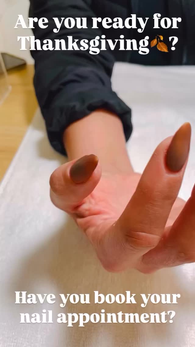 Thankful for moments that feel this pretty.
Cozy Thanksgiving nails, created inside our private, chic suite on the 101.
Soft glam, tailored just for you.#encinitas #supportsmallbusiness #creativespaces #luxspacollective #gelnails