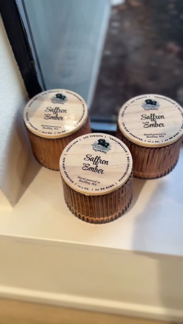 Little restock at @thehouseofstrands today… and it looks like I’m already due for another drop! 🤍
Thank you SO much to Kenzie and everyone who’s been shopping Pups N’ Blooms candles at The House of Strands — your support seriously means the world.
I’ll be pouring more this weekend to keep up with salon restocks, holiday orders, and all the December markets coming up!!
🫶🏼 So grateful!
