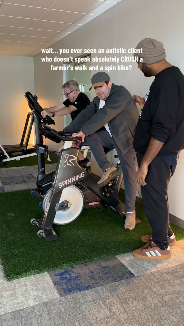 not everyone communicates with words — and that’s the beauty of training. my client lives with autism and doesn’t speak, but today he locked in on farmer’s walks and the spin bike like it was nothing. this is the kind of progress that hits different… the quiet wins, the small breakthroughs, the moments nobody else notices. proud of him every session.
#autismacceptance #adaptiveathlete #gymmotivation #fitnessreels #strengthtraining #inclusión #inclusion #autismo #loveyourself #supportyourcommunity #active #healthylifestyle