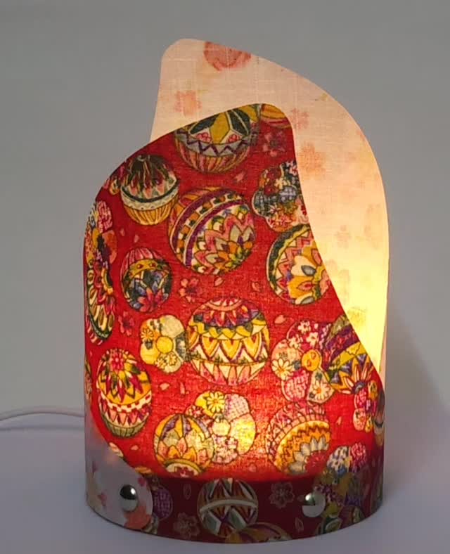 雙擁共舞LED燈,很浪漫,還有很多款色,可到www.casesvogue.com挑選